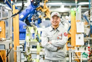 鄔傳基 將每一件辦公用品打造成藝術(shù)品